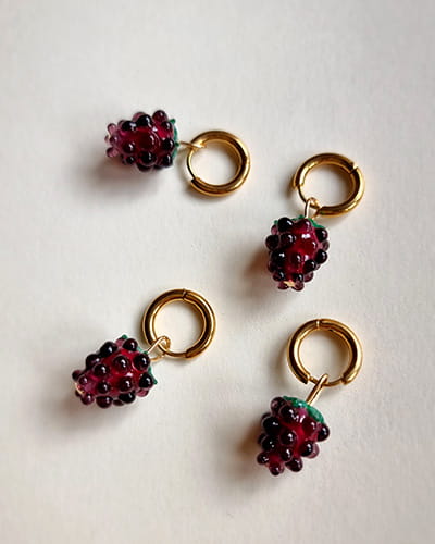 Raspberry earings red (1)