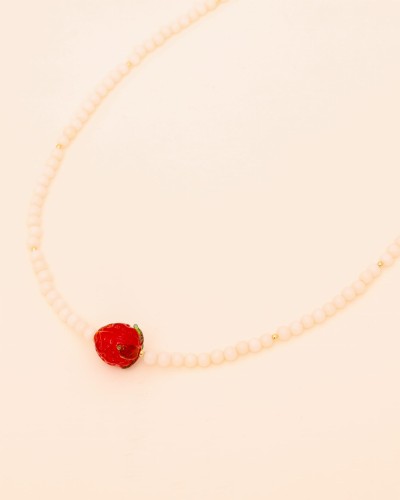 Strawberry necklace white